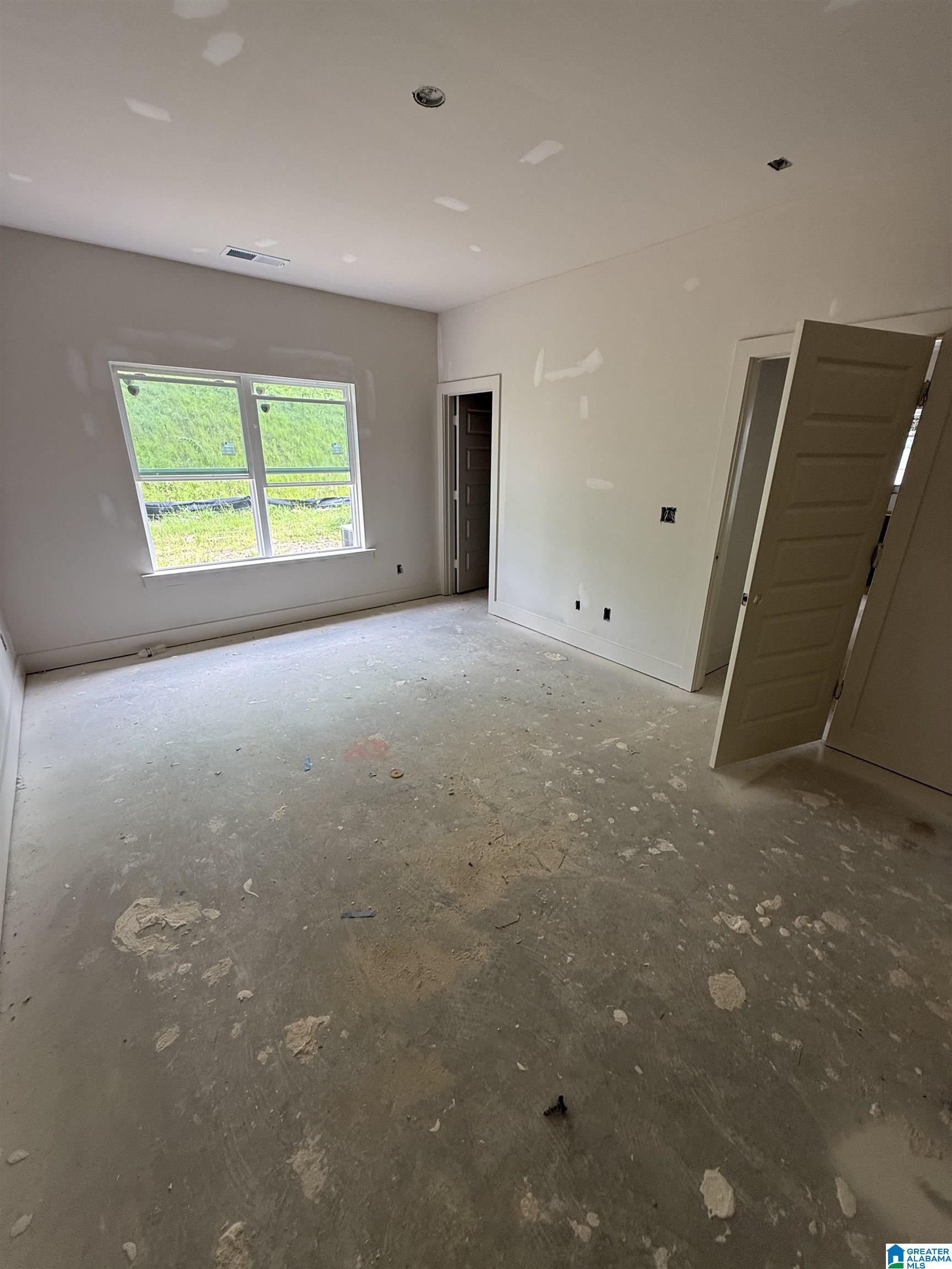 133 Huntley Rdg Drive Pelham, AL 35124 - Photo 3 of 7