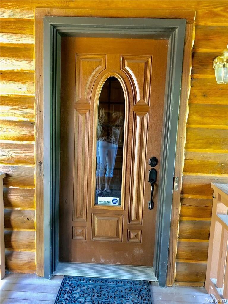 5380 Diehl Road Metamora, MI 48455 - Photo 4 of 79 IMG_0434.jpg