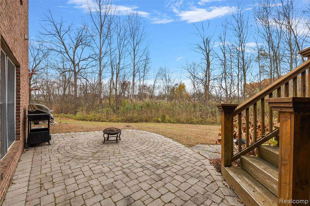 3961 Ridgemonte Court Rochester, MI 48306 - Photo 6 of 34