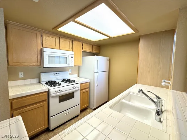$1,150 | 7100 West Pirates Cove Road, Unit 2101, Las Vegas, NV 89145