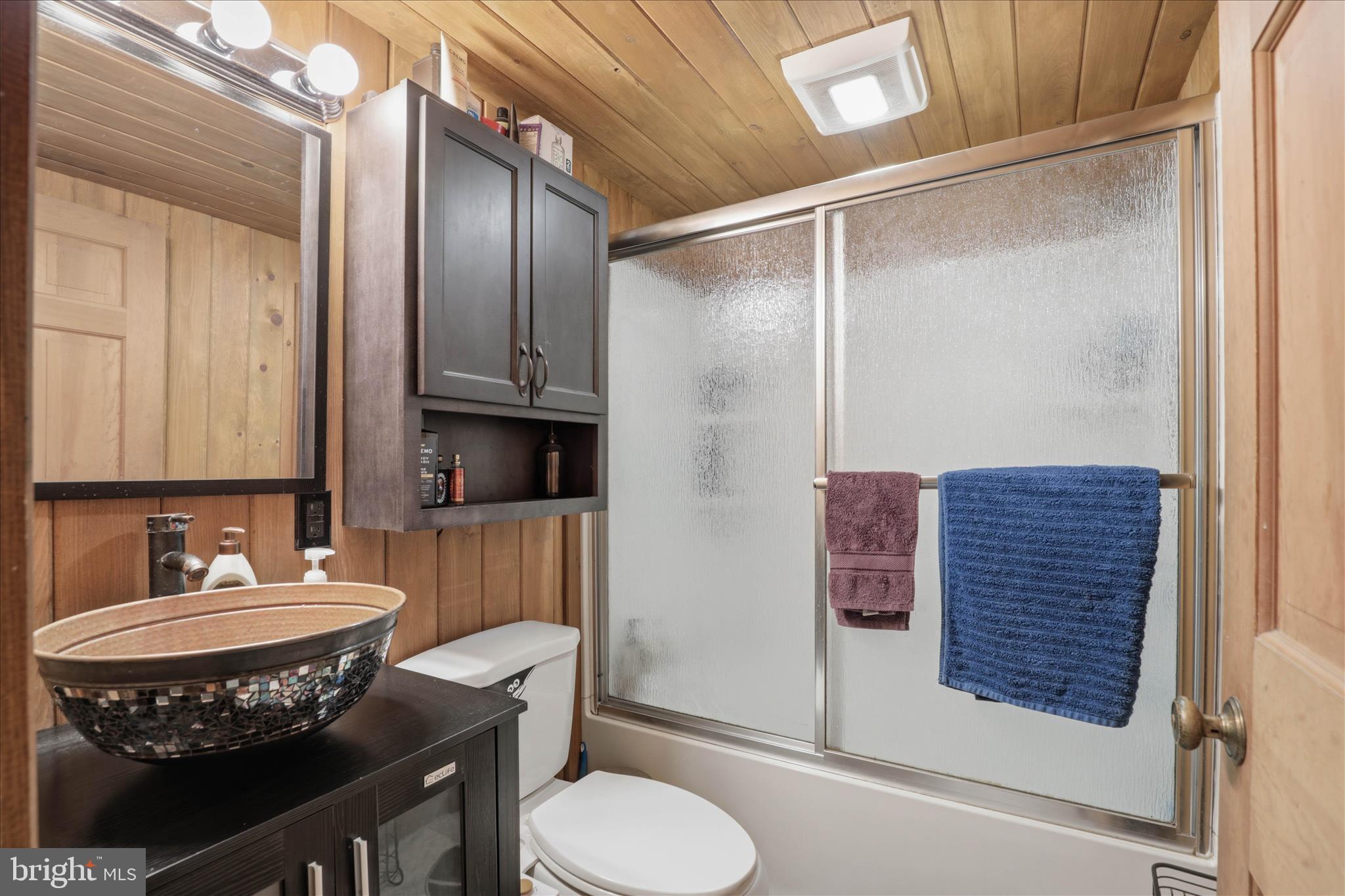 20 Star Lite Drive Lititz, PA 17543 - Photo 29 of 59 a bathroom with a granite countertop sink a toilet and bathtub
