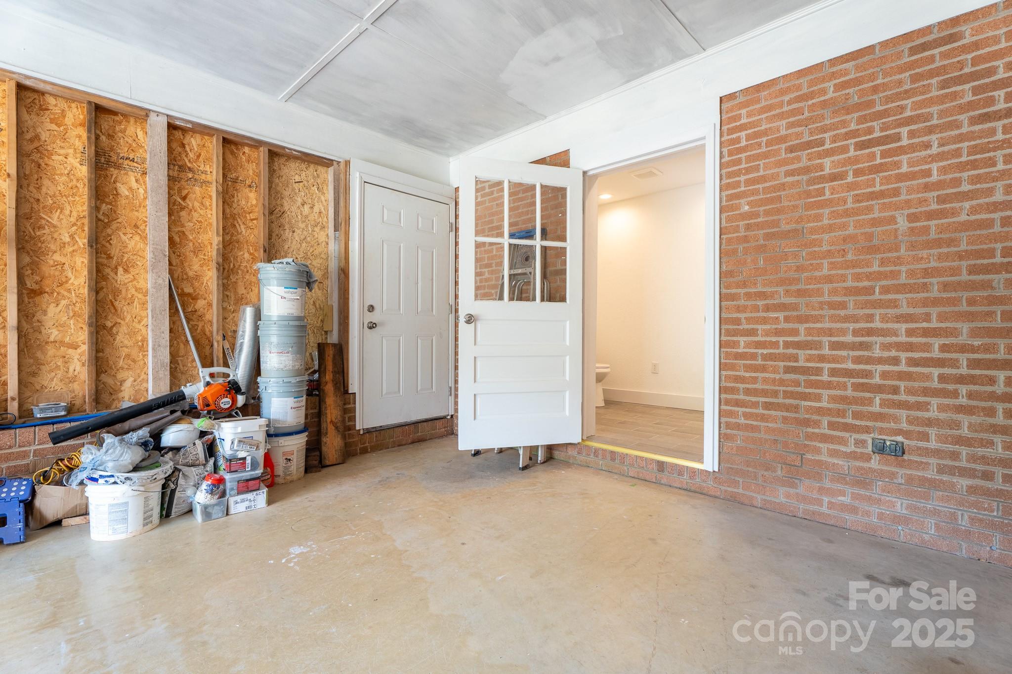 584 Southside Church Road Lincolnton, NC 28092 - Photo 22 of 28 a view of an empty room with a window