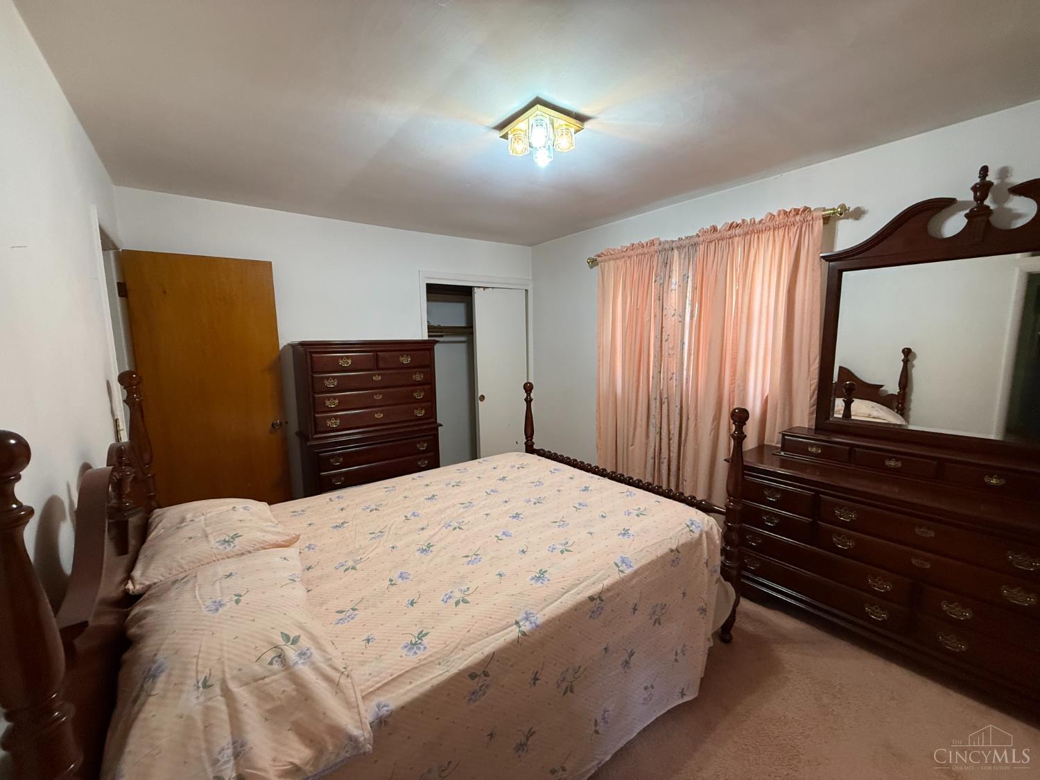2848 Orland Avenue Cincinnati, OH 45211 - Photo 6 of 22