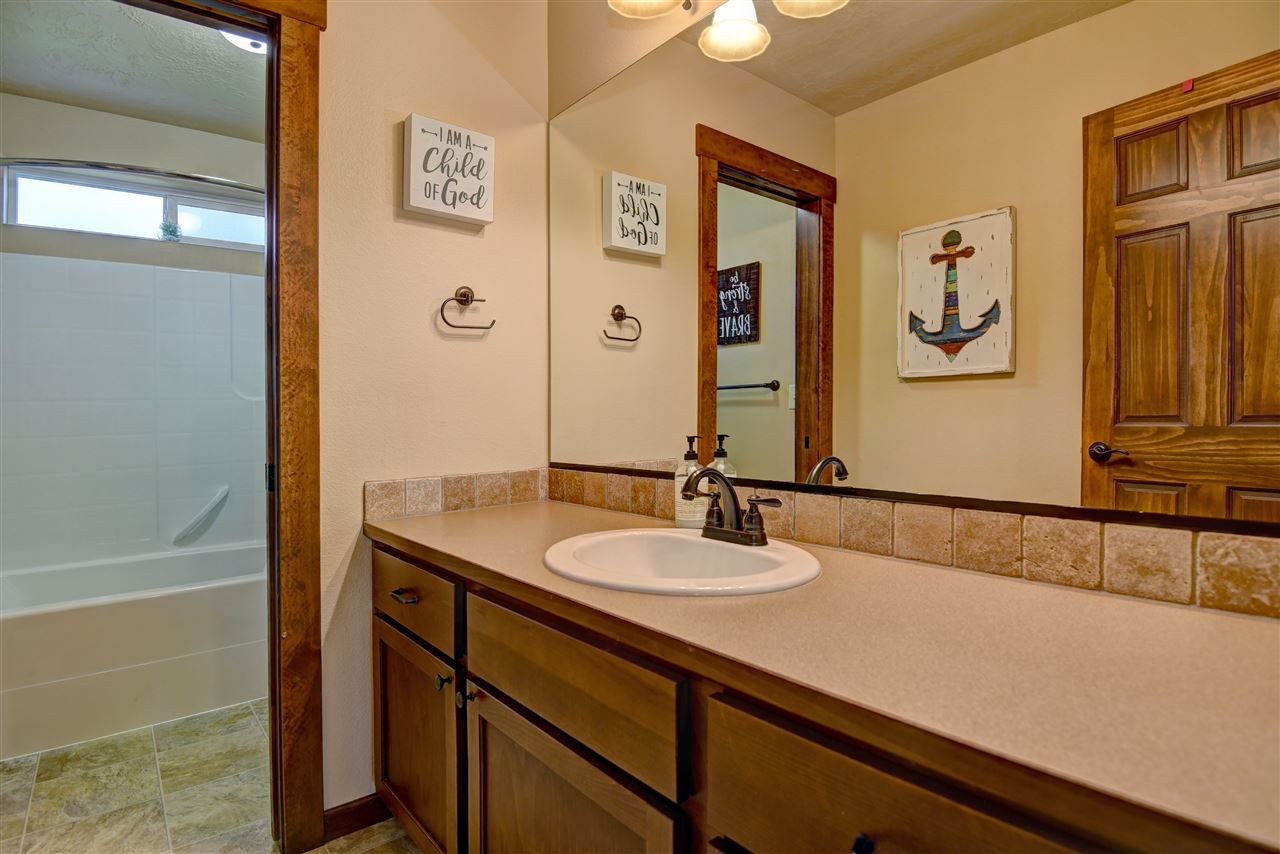 17619 East Daystar Road Greenacres, WA 99016 - Photo 14 of 20 Gallery Image 14
