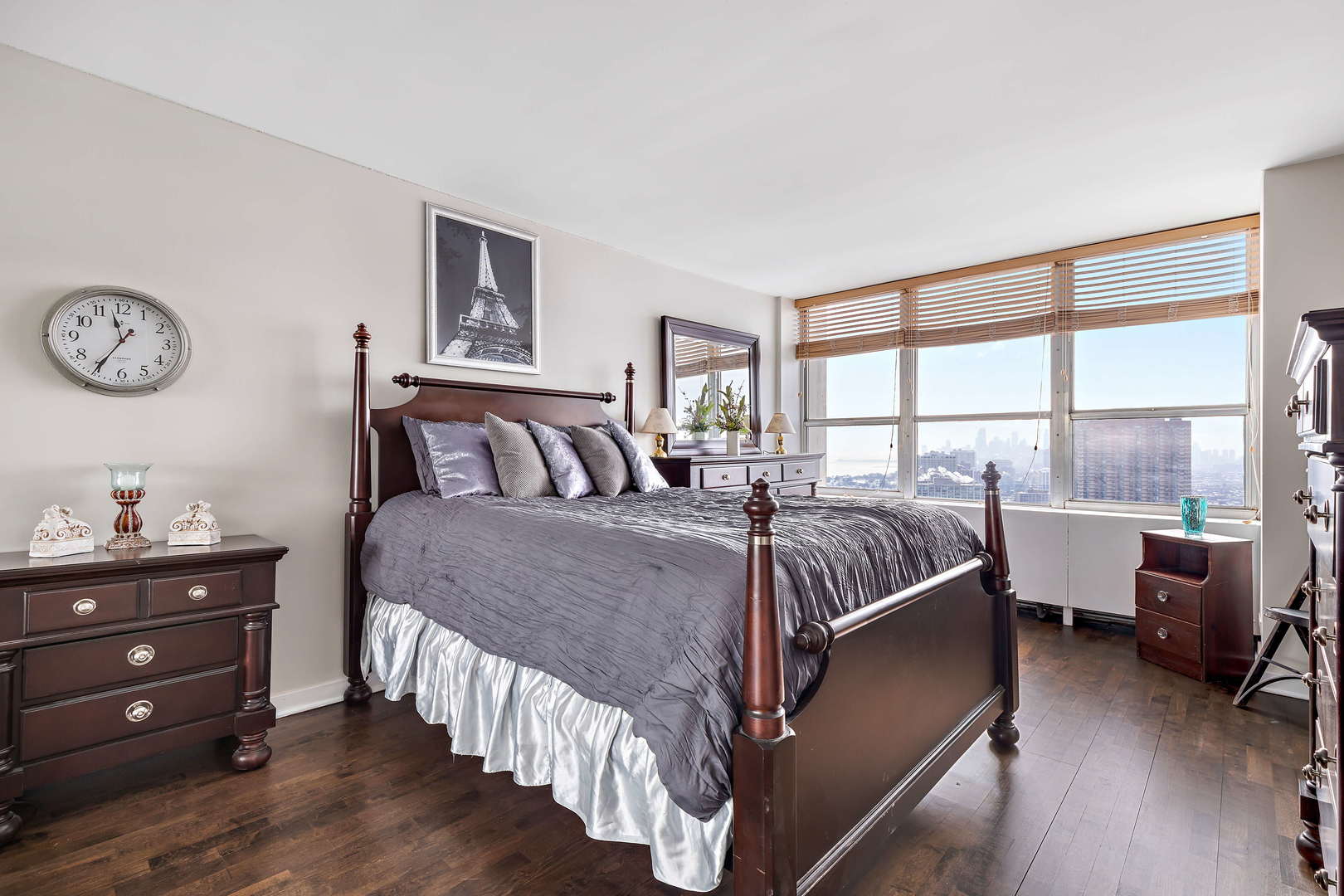 655 West Irving Park Road, Unit 4103 Chicago, IL 60613 - Photo 15 of 25 a bedroom with a bed and a large window