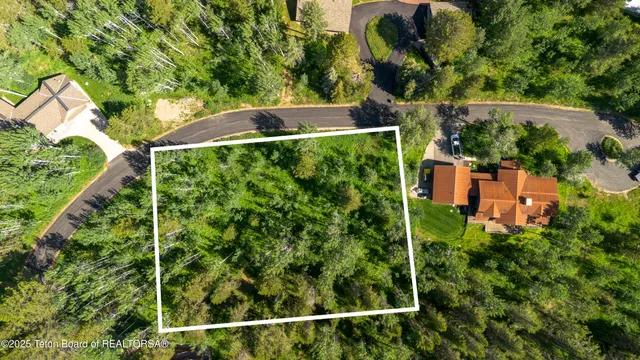 $1,100,000 | 5300 Woodchuck Road, Wilson, WY 83014