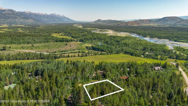 $1,100,000 | 5300 Woodchuck Road, Wilson, WY 83014