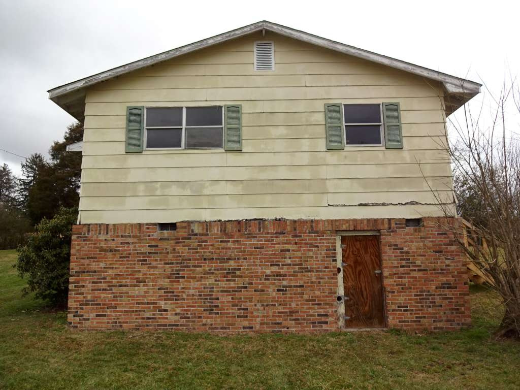 400 V I Ranch Road Bristol, TN 37620 - Photo 12 of 16 Photo 12