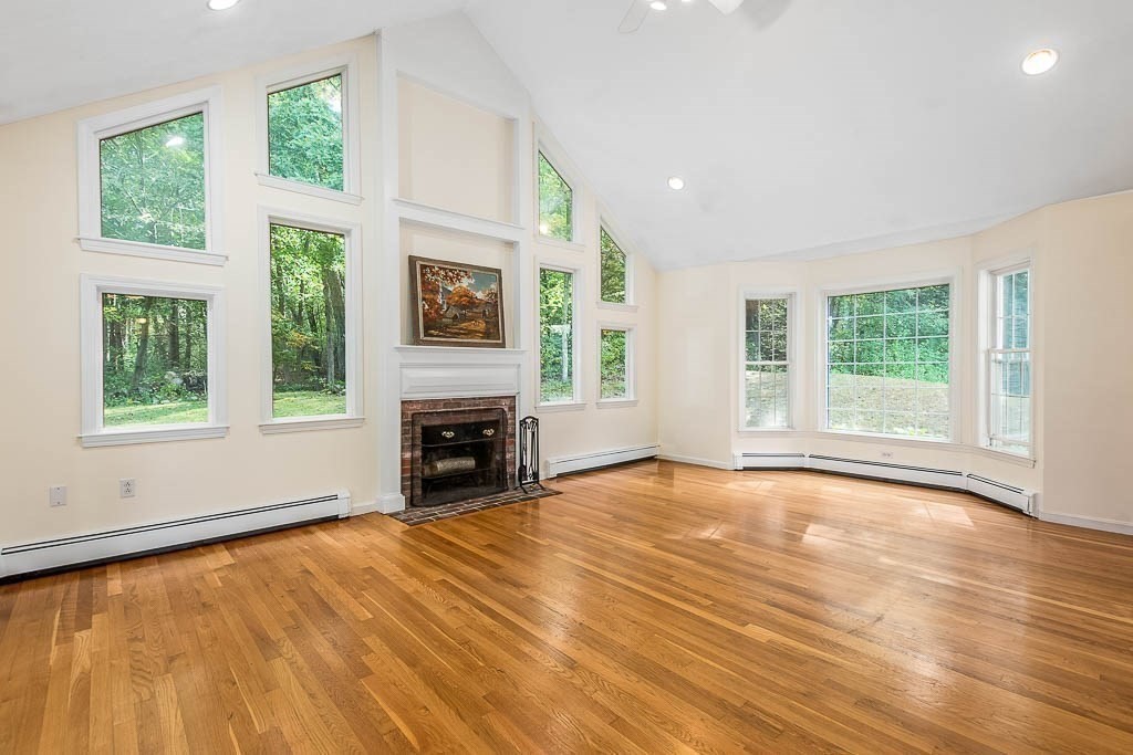 65 Plimpton Street Walpole, MA 02032 - Photo 5 of 37 Gallery Image 5