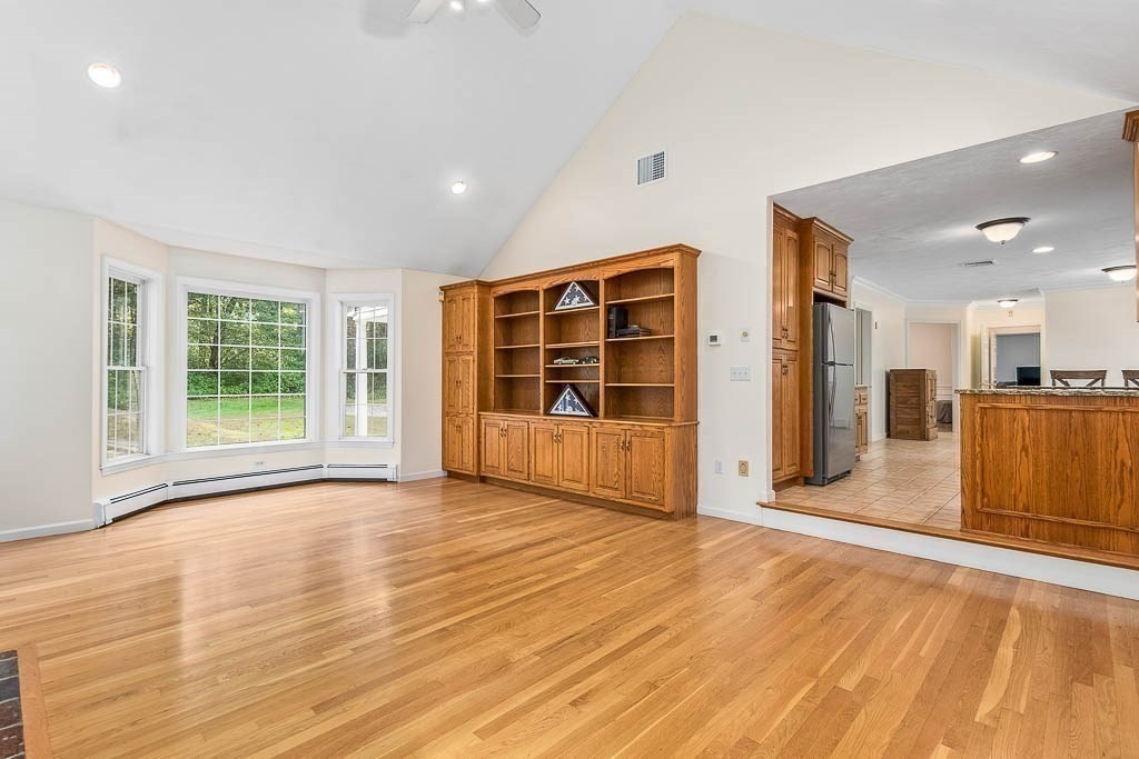 65 Plimpton Street Walpole, MA 02032 - Photo 7 of 37 Gallery Image 7