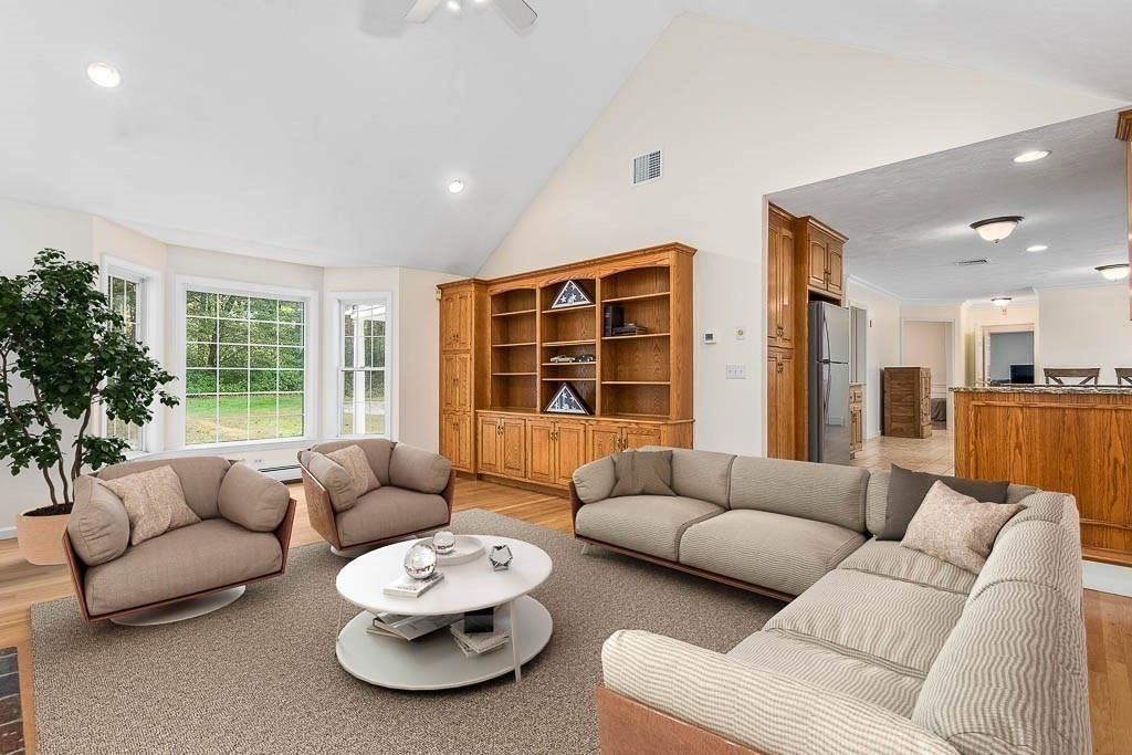 65 Plimpton Street Walpole, MA 02032 - Photo 8 of 37 Gallery Image 8