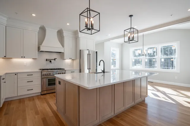 $1,299,999 | 6 Newbury Road, Unit M18 B1216 L7, Pelham, NH 03076