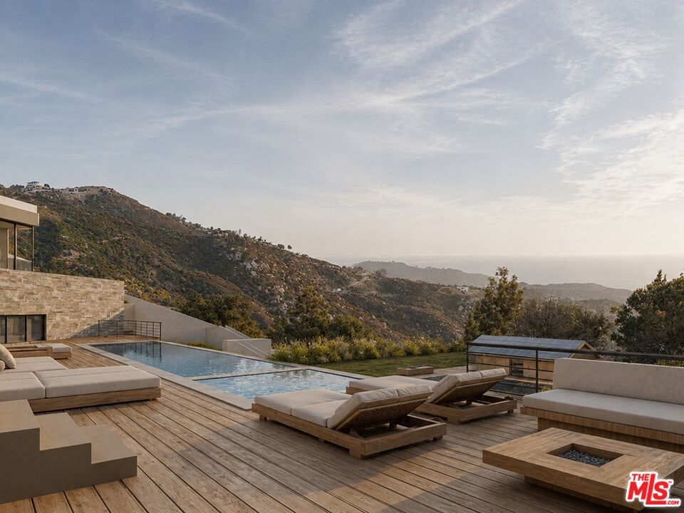 570 Schueren Road Malibu, CA 90265 - Photo 8 of 29