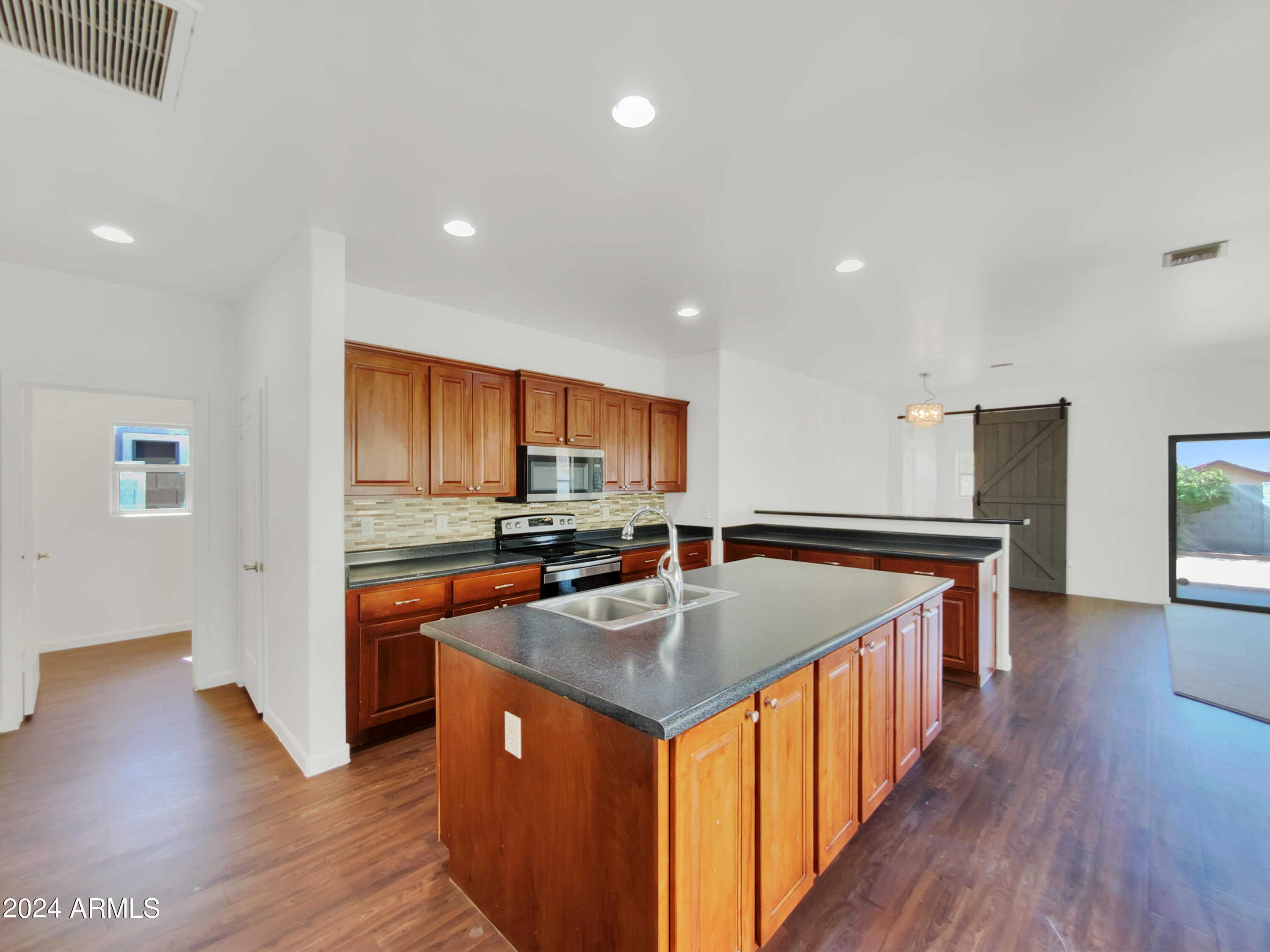 1508 East Apollo Road Phoenix, AZ 85042 - Photo 2 of 20 listing_1