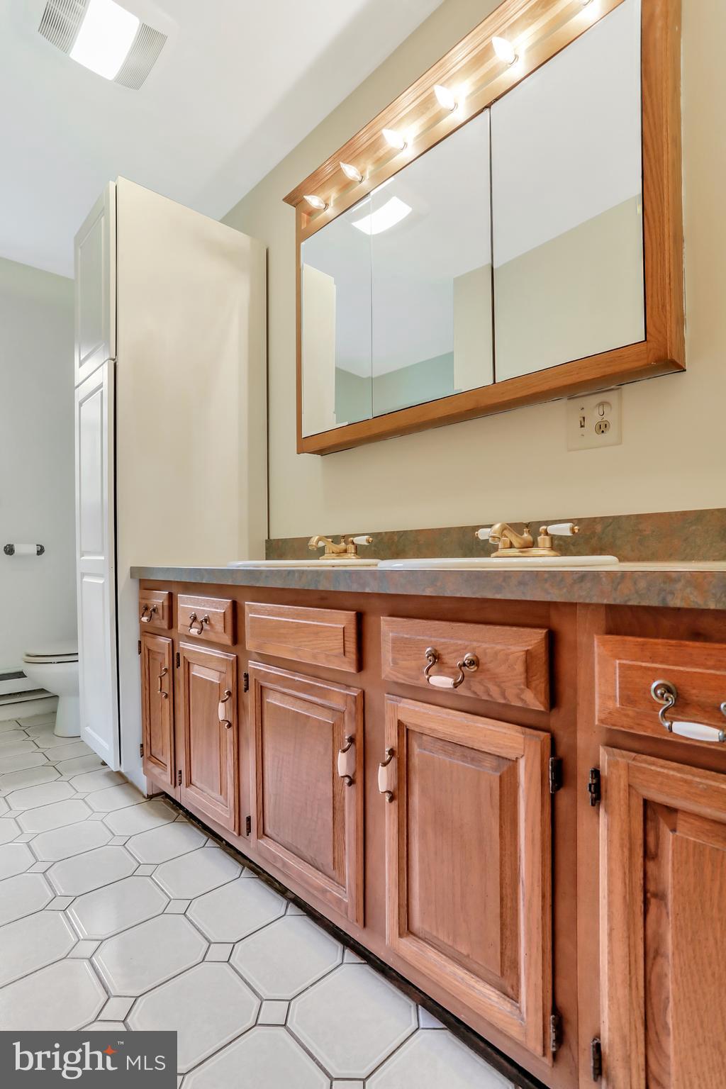 15742 Falling Waters Road Williamsport, MD 21795 - Photo 12 of 47 Gallery Image 12
