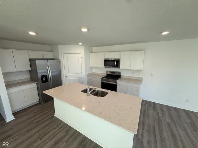 $329,900 | 11240 North Greenthread Drive, Monrovia, IN 46157