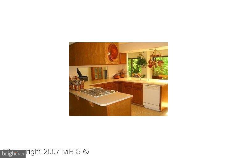 5604 Enon School Road Marshall, VA 20115 - Photo 7 of 20 Kitchen