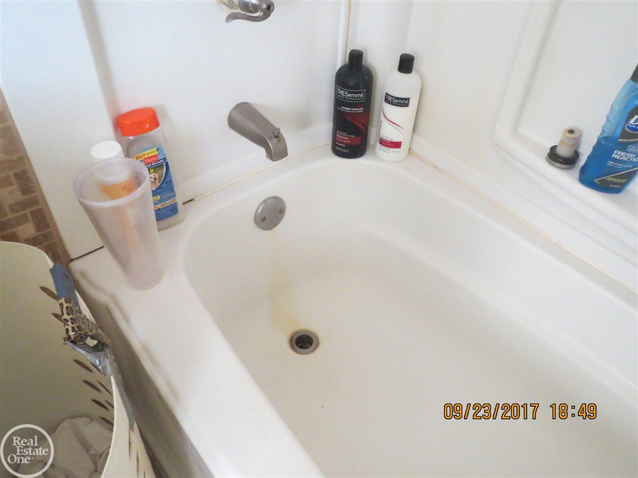 2156 Church Road Applegate, MI 48401 - Photo 24 of 32 31331655-23.JPG
