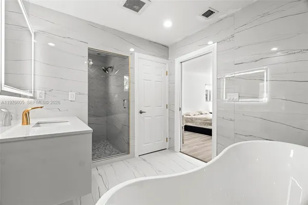 $4,500 | 947 Nautilus Isle, Dania Beach, FL 33004