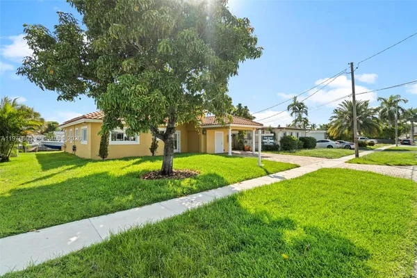 $4,500 | 947 Nautilus Isle, Dania Beach, FL 33004