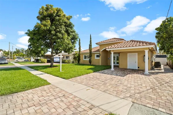 $4,500 | 947 Nautilus Isle, Dania Beach, FL 33004