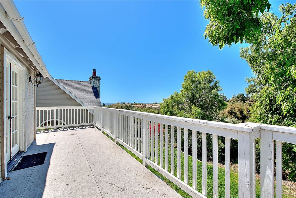 750 Jericho Drive Fallbrook, CA 92028 - Photo 59 of 74 a view of a balcony with wooden floor