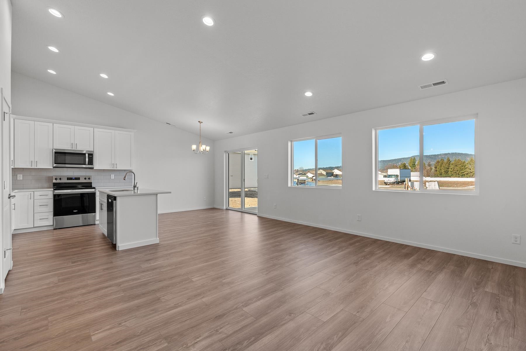 18319 East Indiana Avenue Spokane Valley, WA 99016 - Photo 3 of 19