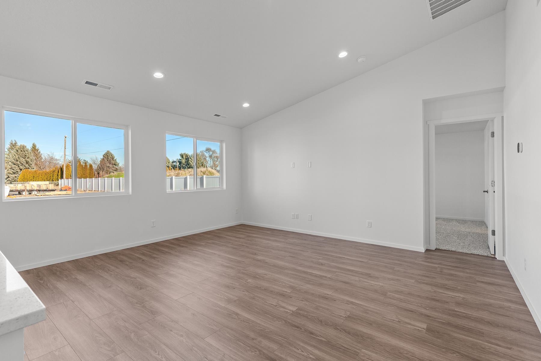 18319 East Indiana Avenue Spokane Valley, WA 99016 - Photo 4 of 19