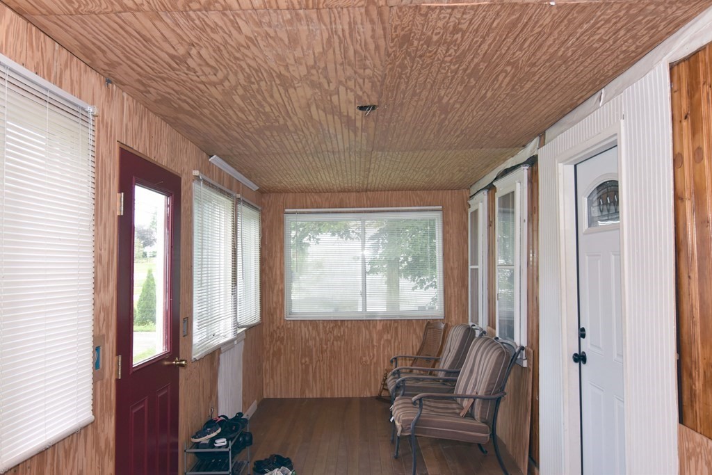 279 Main Street Rutland, MA 01543 - Photo 3 of 41