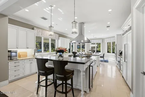 $6,695,000 | 2639 Queen's Garden Drive, Thousand Oaks, CA 91361