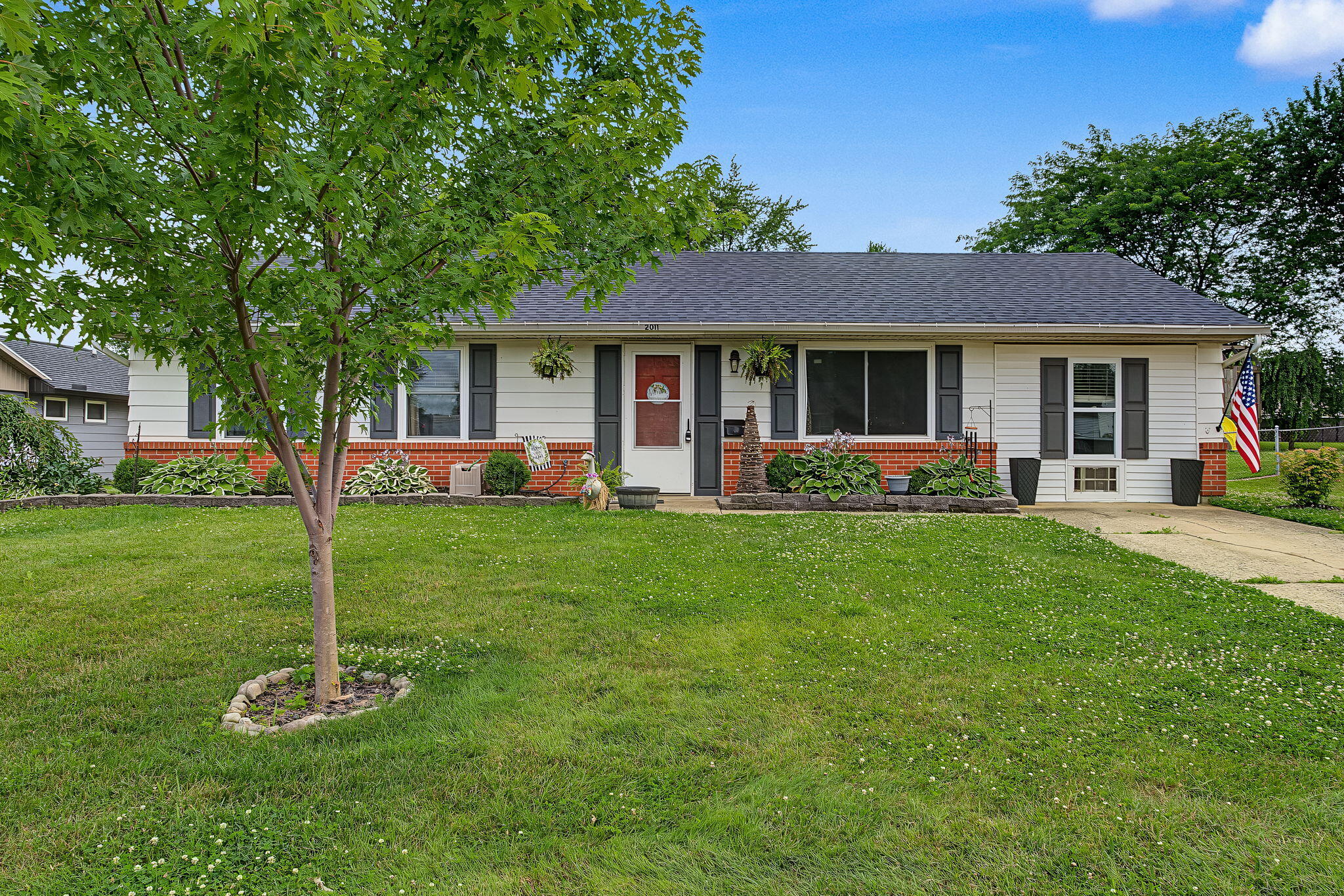 2011 Providence Avenue Springfield, OH 45503 - Photo 4 of 39 4-web-or-mls-2011-providence-ave