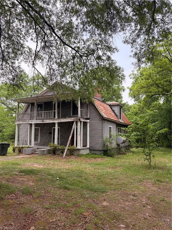 1611 East Meadow Road Eden, NC 27288 - Photo 3 of 13