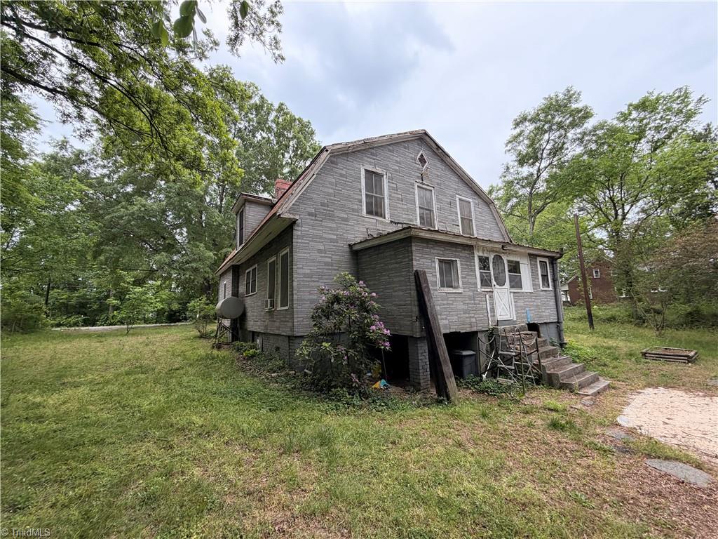 1611 East Meadow Road Eden, NC 27288 - Photo 5 of 13