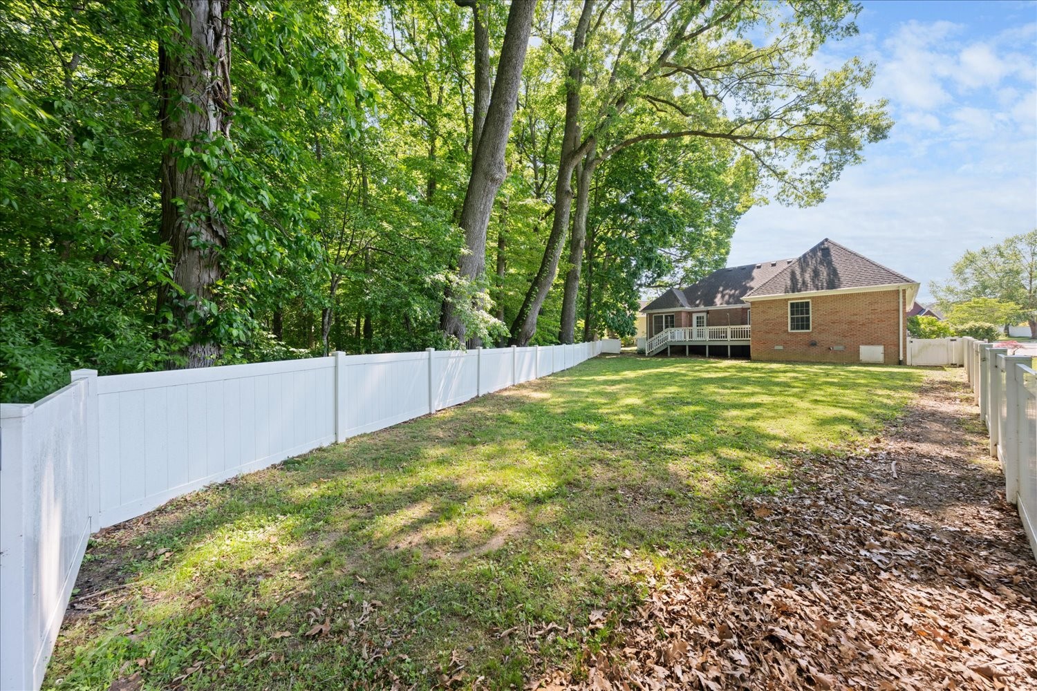 113 Brookview Court Springfield, TN 37172 - Photo 8 of 46 a view of a house with a yard
