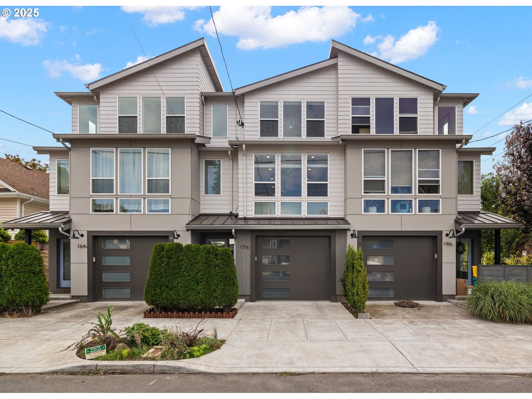 176 North Going Street Portland, OR 97217 - Photo 1 of 28