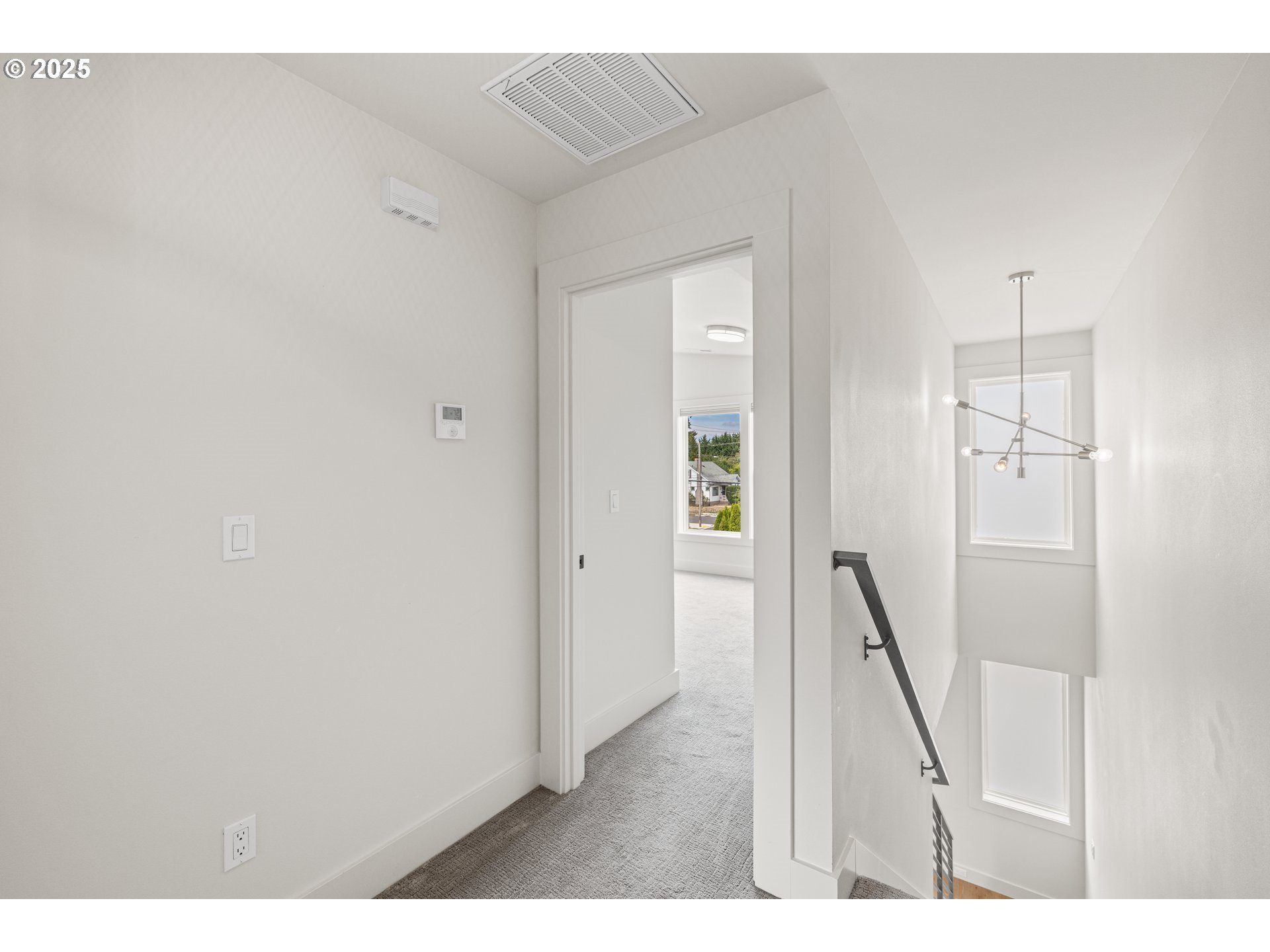 176 North Going Street Portland, OR 97217 - Photo 14 of 28