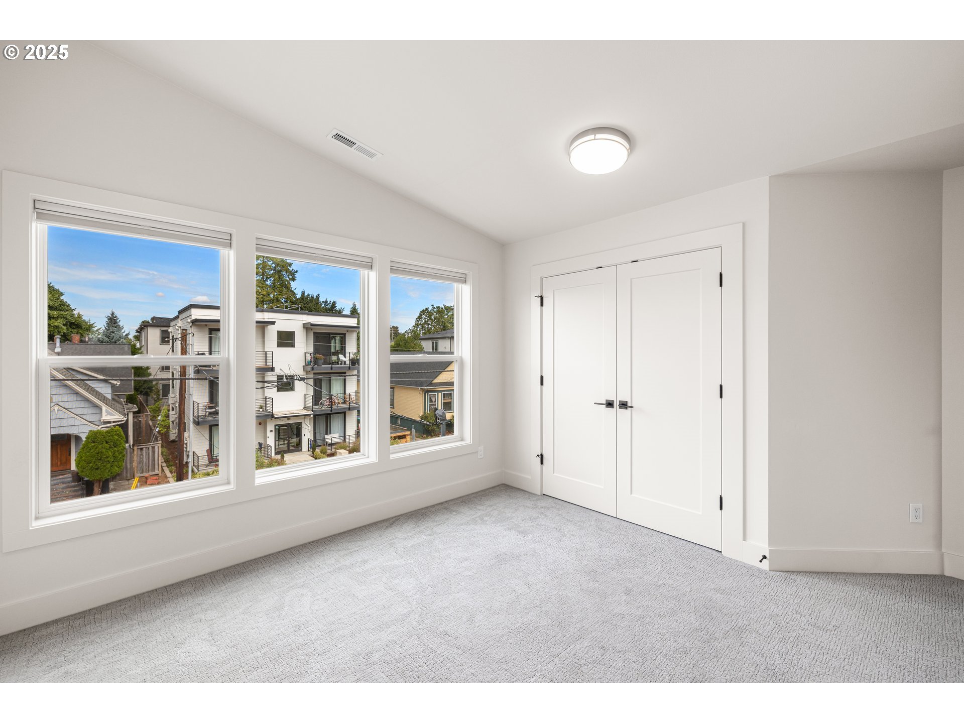 176 North Going Street Portland, OR 97217 - Photo 18 of 28