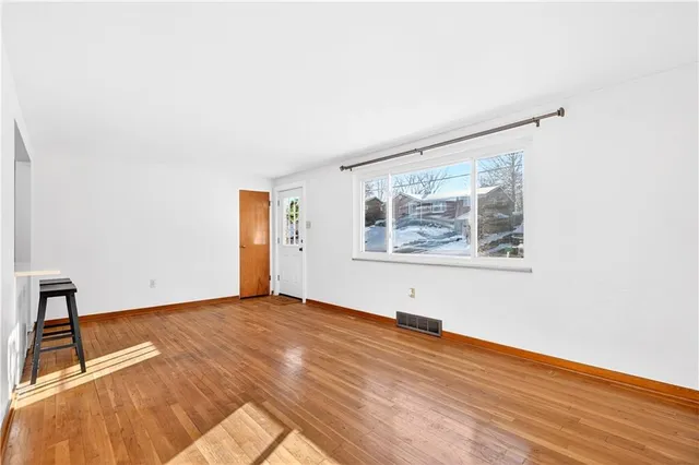 $274,000 | 138 Peters Drive, Glenshaw, PA 15116