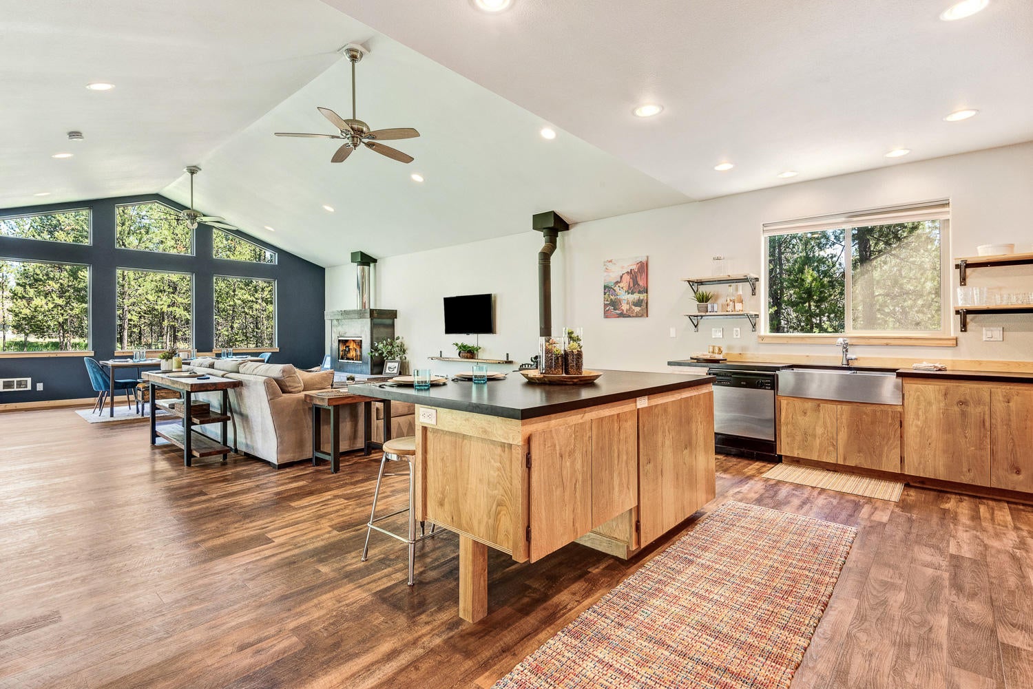 17256 Tholstrup Road Bend, OR 97707 - Photo 4 of 28 Kitchen and great room