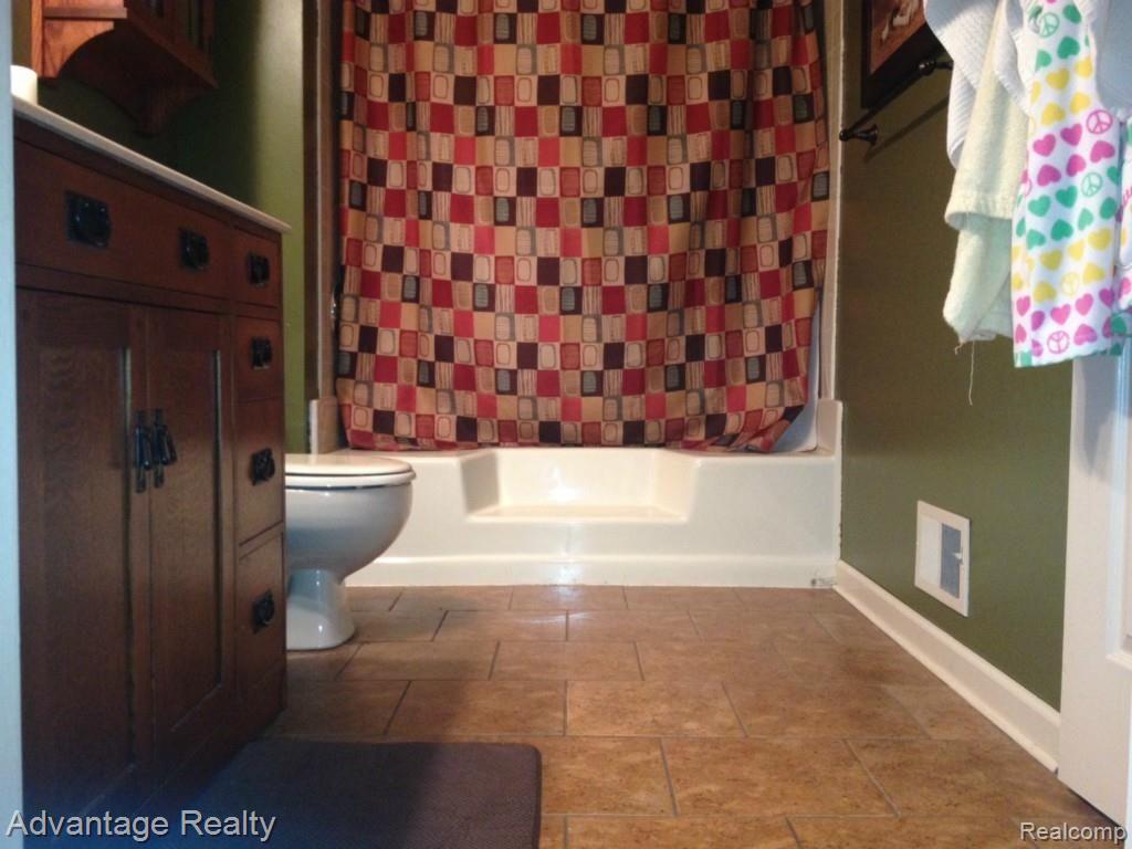 25865 South River Road Harrison Township, MI 48045 - Photo 21 of 21 image_9.jpg