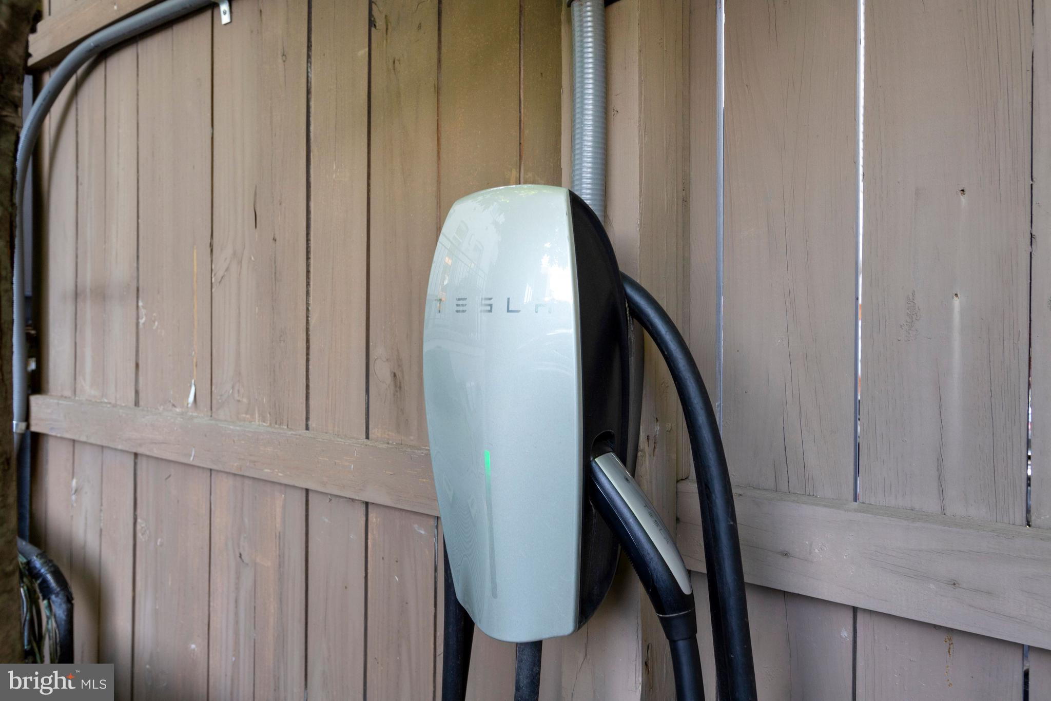1329 R Street Northwest Washington, DC 20009 - Photo 39 of 45 Tesla Car Charger