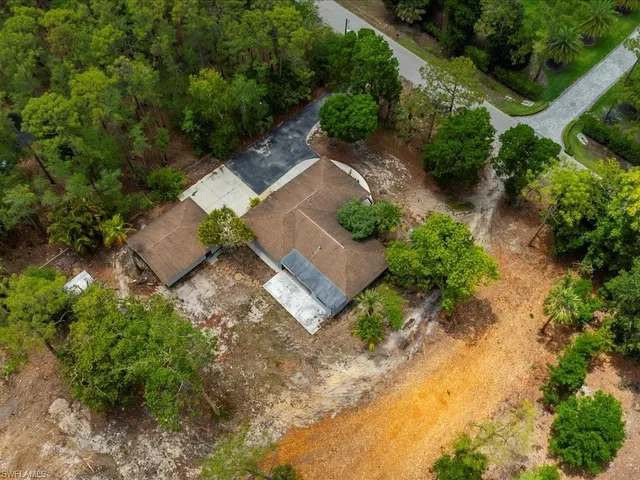 $1,995,000 | 6940 Bottlebrush Lane, Naples, FL 34109