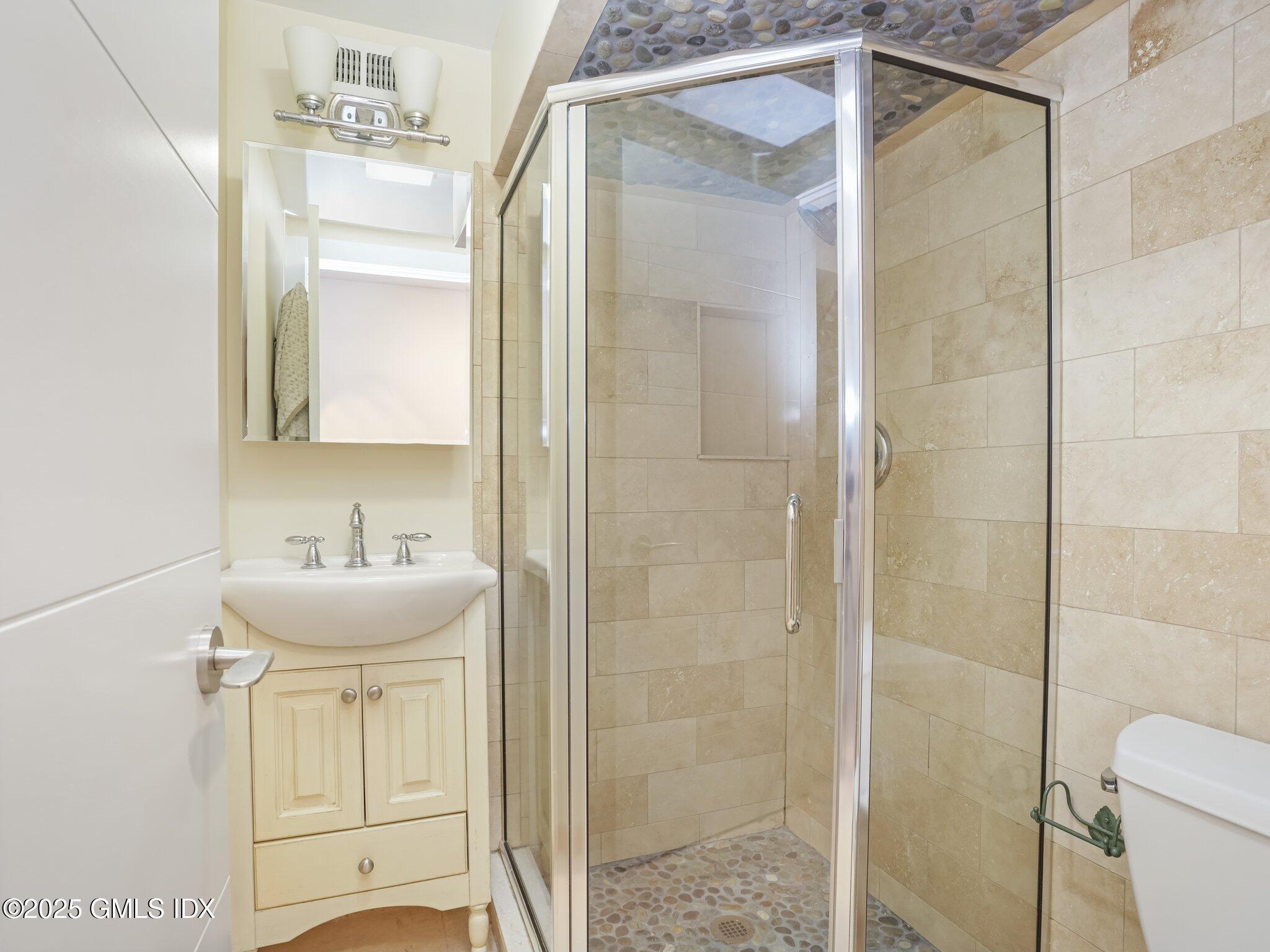228 Pemberwick Road Greenwich, CT 06831 - Photo 24 of 34 4-web-or-mls-228-pemberwick-rd