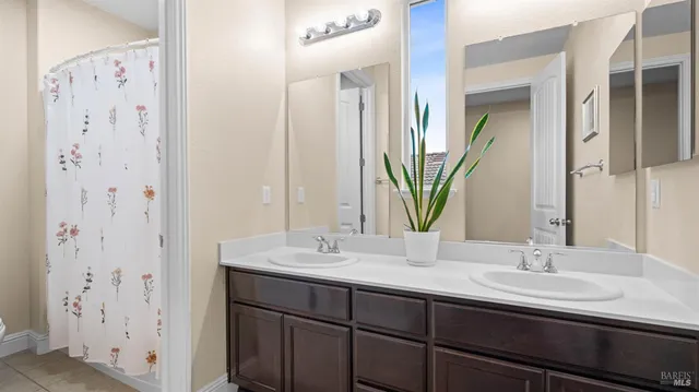 $699,999 | 931 Noble Road, Vacaville, CA 95688