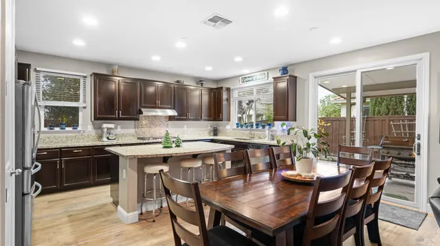 $699,999 | 931 Noble Road, Vacaville, CA 95688