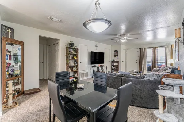 $460,000 | 4027 Briarglen Drive, Dickinson, TX 77539