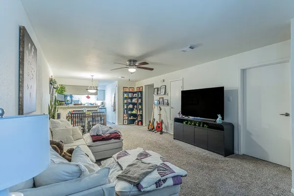 $460,000 | 4027 Briarglen Drive, Dickinson, TX 77539