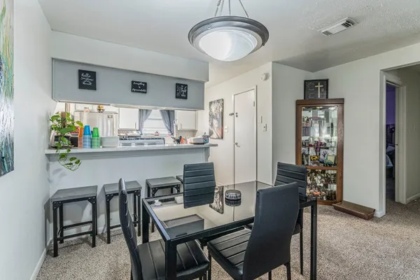 $460,000 | 4027 Briarglen Drive, Dickinson, TX 77539