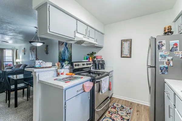 $460,000 | 4027 Briarglen Drive, Dickinson, TX 77539