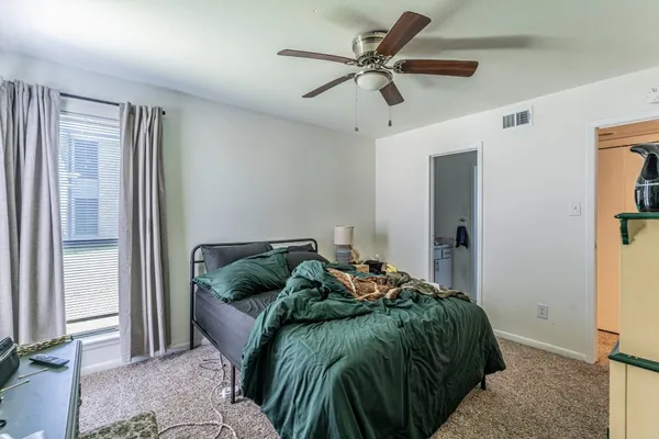 $460,000 | 4027 Briarglen Drive, Dickinson, TX 77539